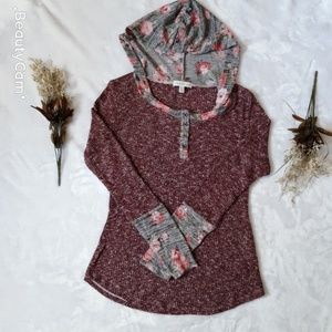 Aeropostale Tops - Aeropostal thin floral top with a hoodie Aeropostale Tops - Aeropostal thin floral top with a hoodie